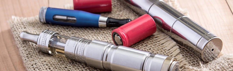 Vape Pens and Oil Liquid Tanks with batteries